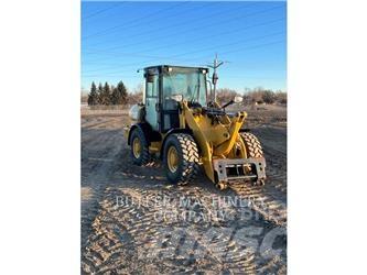 CAT 906M Incarcator pe pneuri