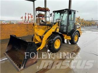 CAT 906M Incarcator pe pneuri