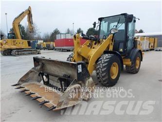 CAT 906M Incarcator pe pneuri