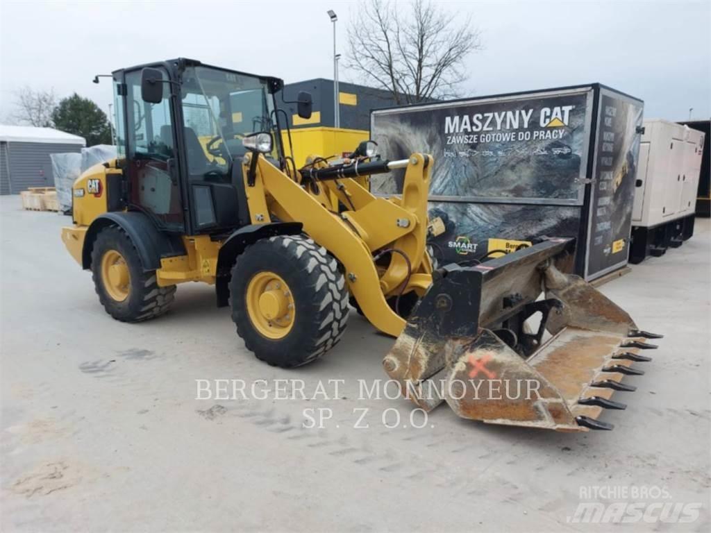 CAT 906M Incarcator pe pneuri