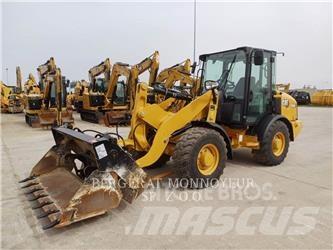 CAT 906M Incarcator pe pneuri