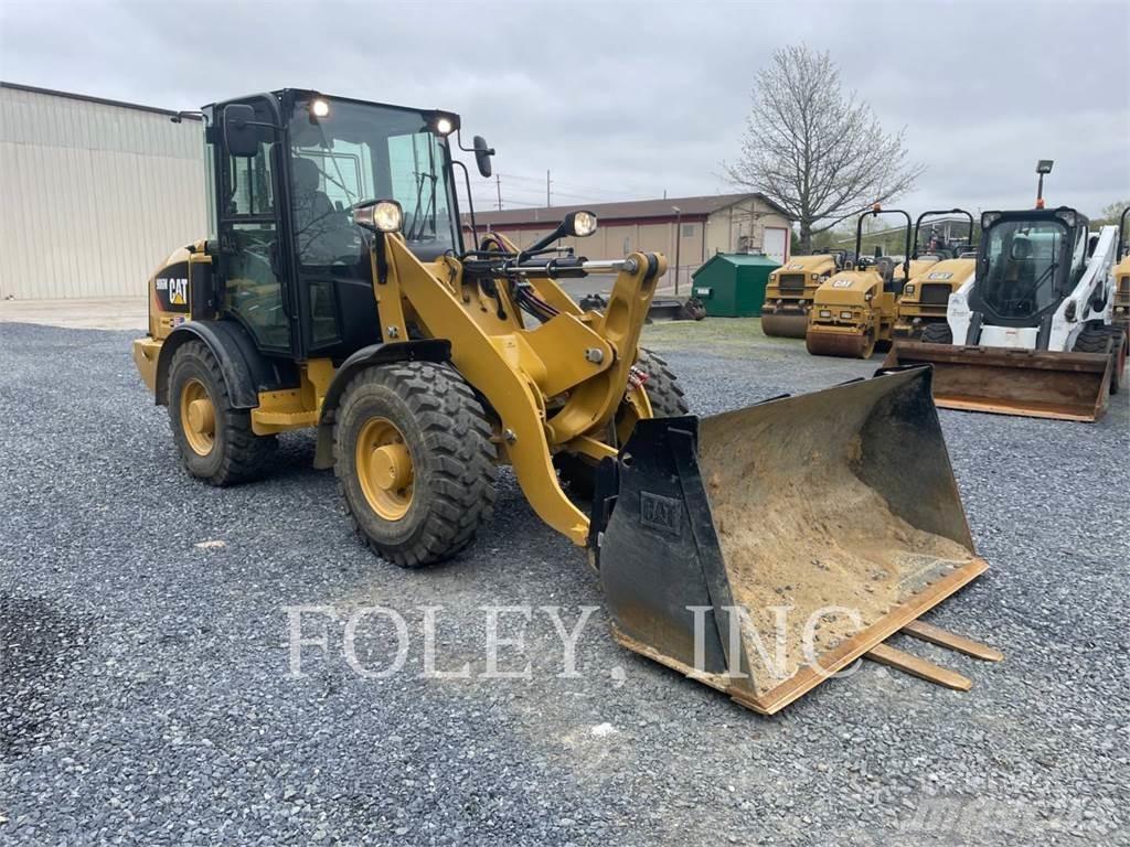 CAT 906M Incarcator pe pneuri