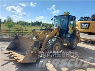 CAT 906M Incarcator pe pneuri