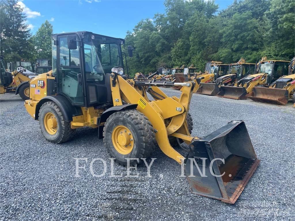 CAT 906M Incarcator pe pneuri