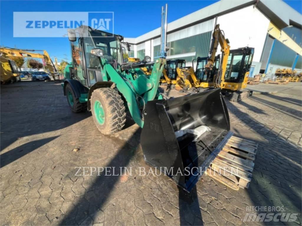 CAT 906M Incarcator pe pneuri