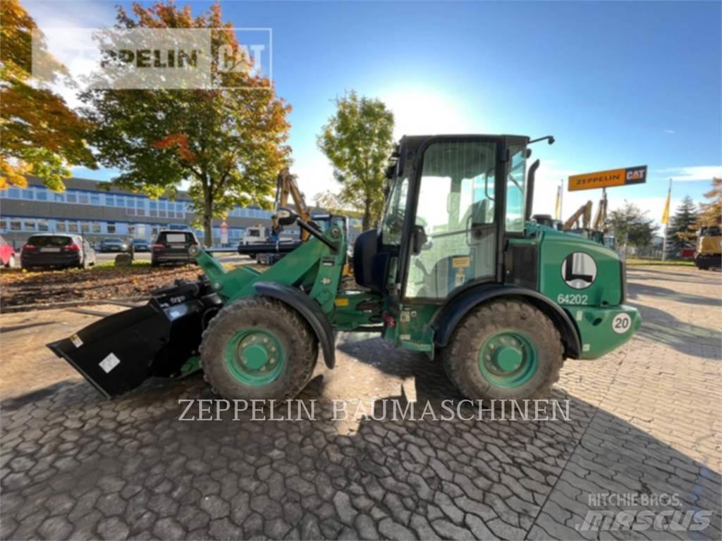 CAT 906M Incarcator pe pneuri