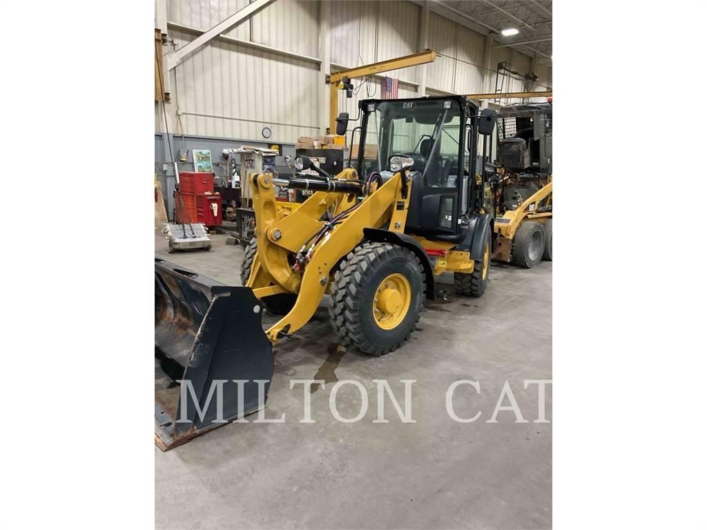 CAT 906M Incarcator pe pneuri