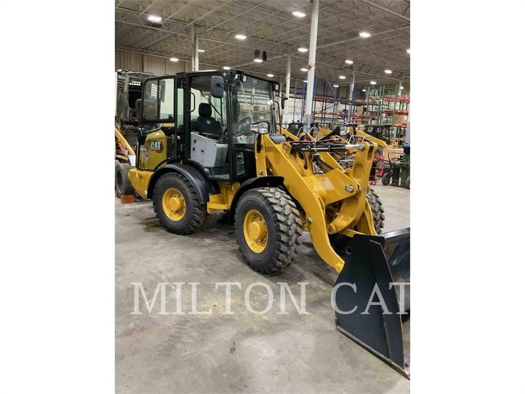 CAT 906M Incarcator pe pneuri
