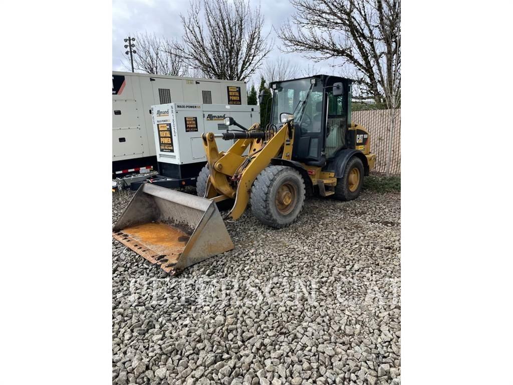 CAT 906M Incarcator pe pneuri