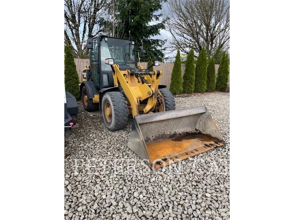 CAT 906M Incarcator pe pneuri