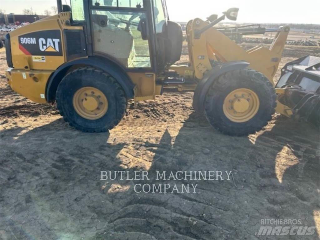 CAT 906M Incarcator pe pneuri