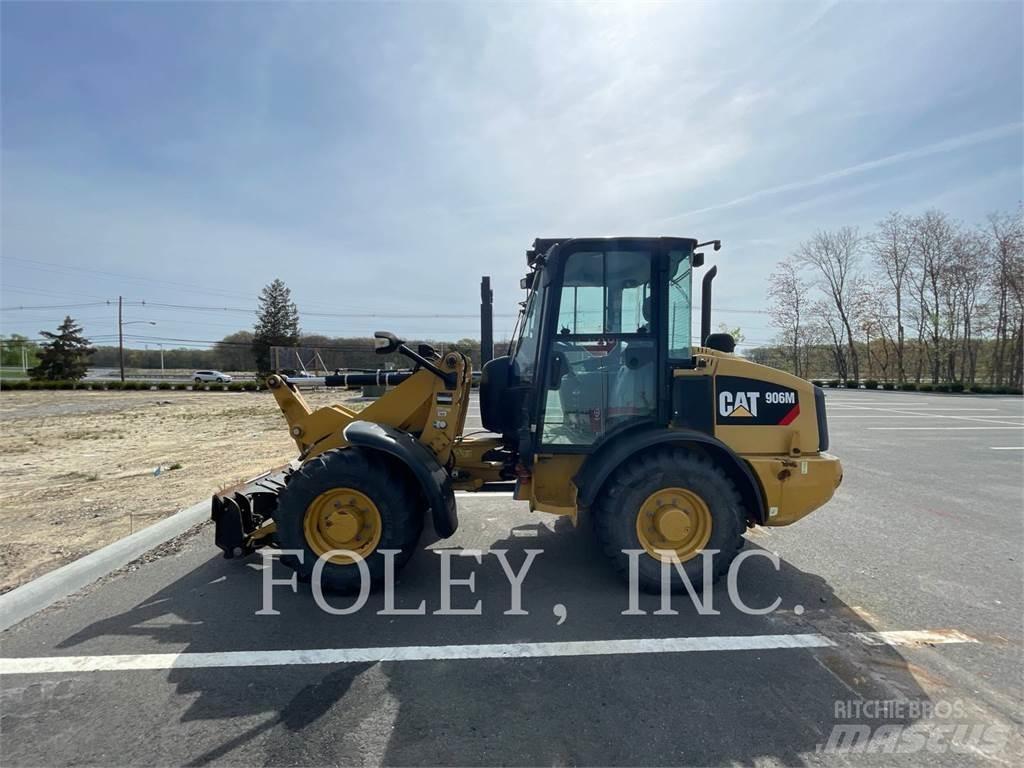 CAT 906M Incarcator pe pneuri