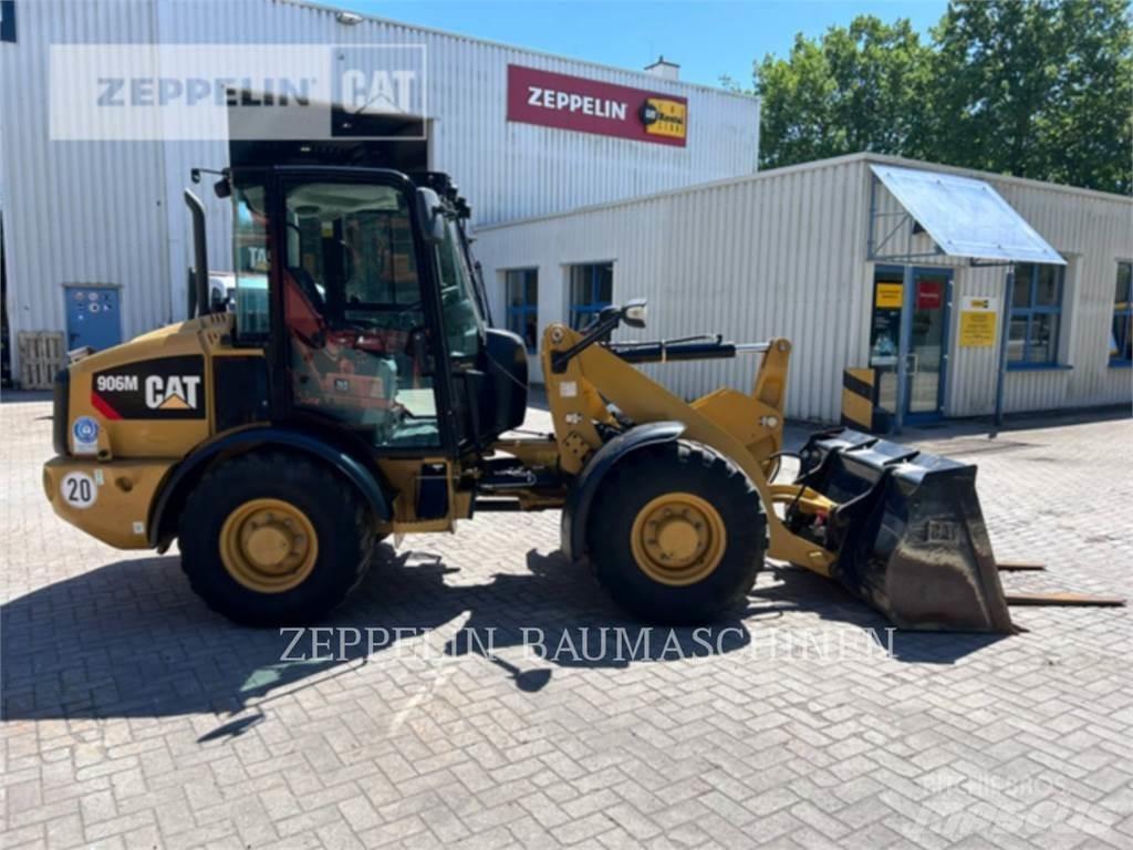 CAT 906M Incarcator pe pneuri