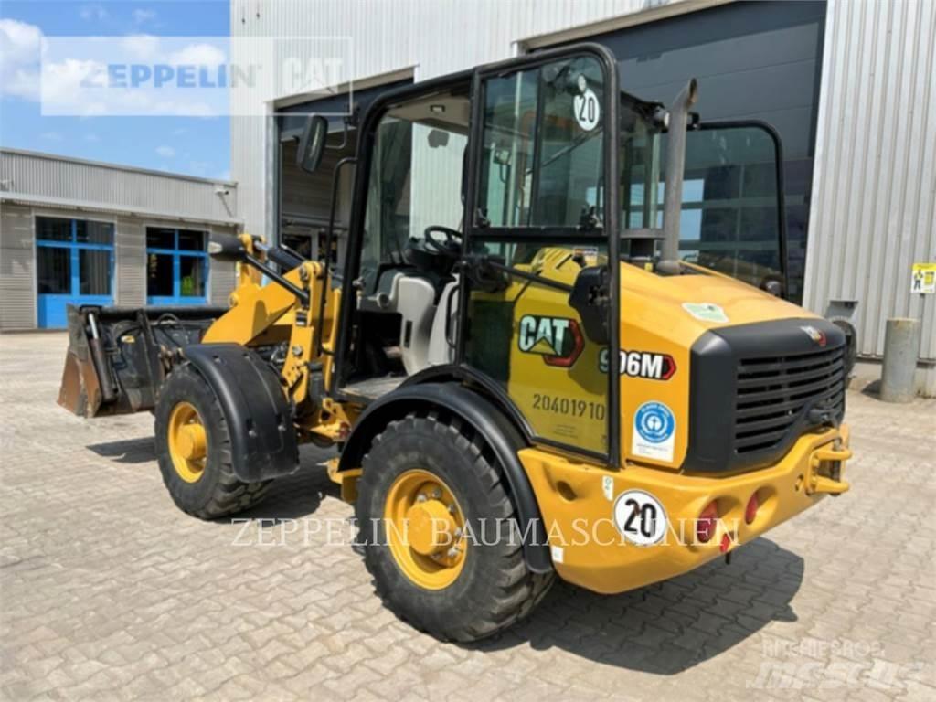 CAT 906M Incarcator pe pneuri