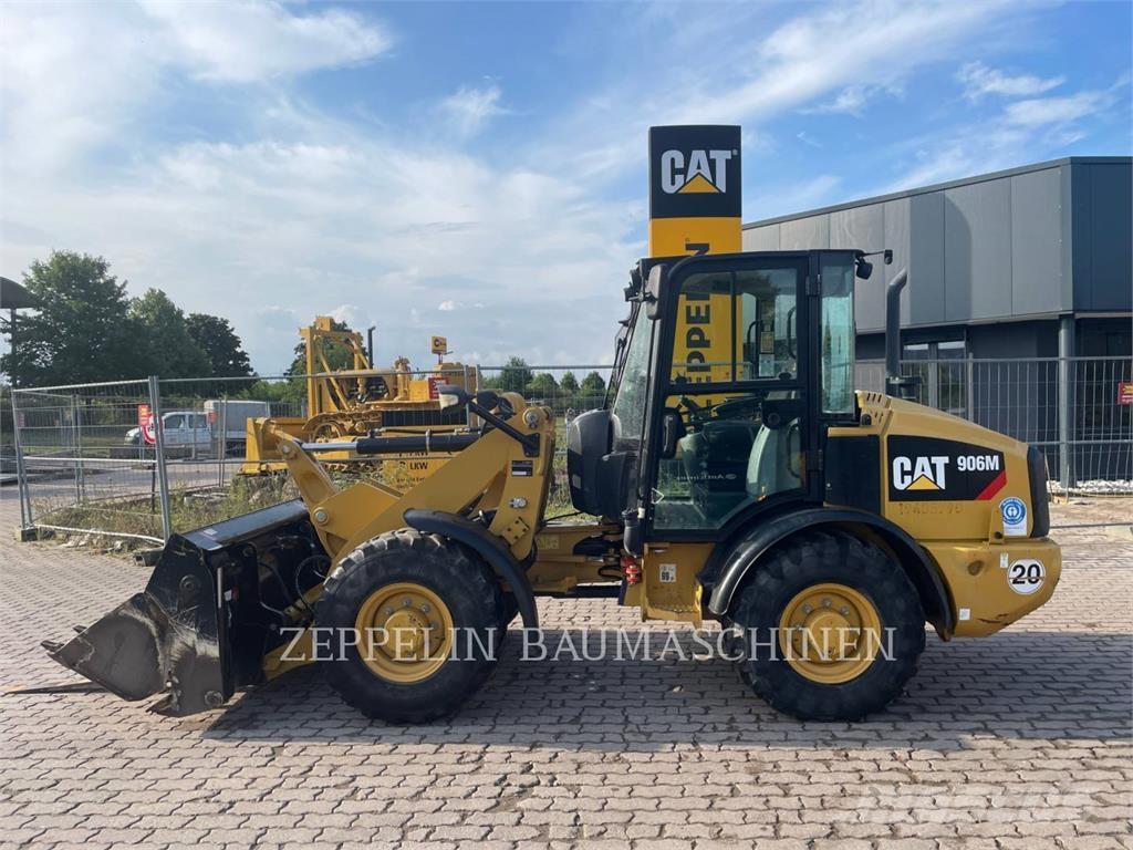 CAT 906M Incarcator pe pneuri