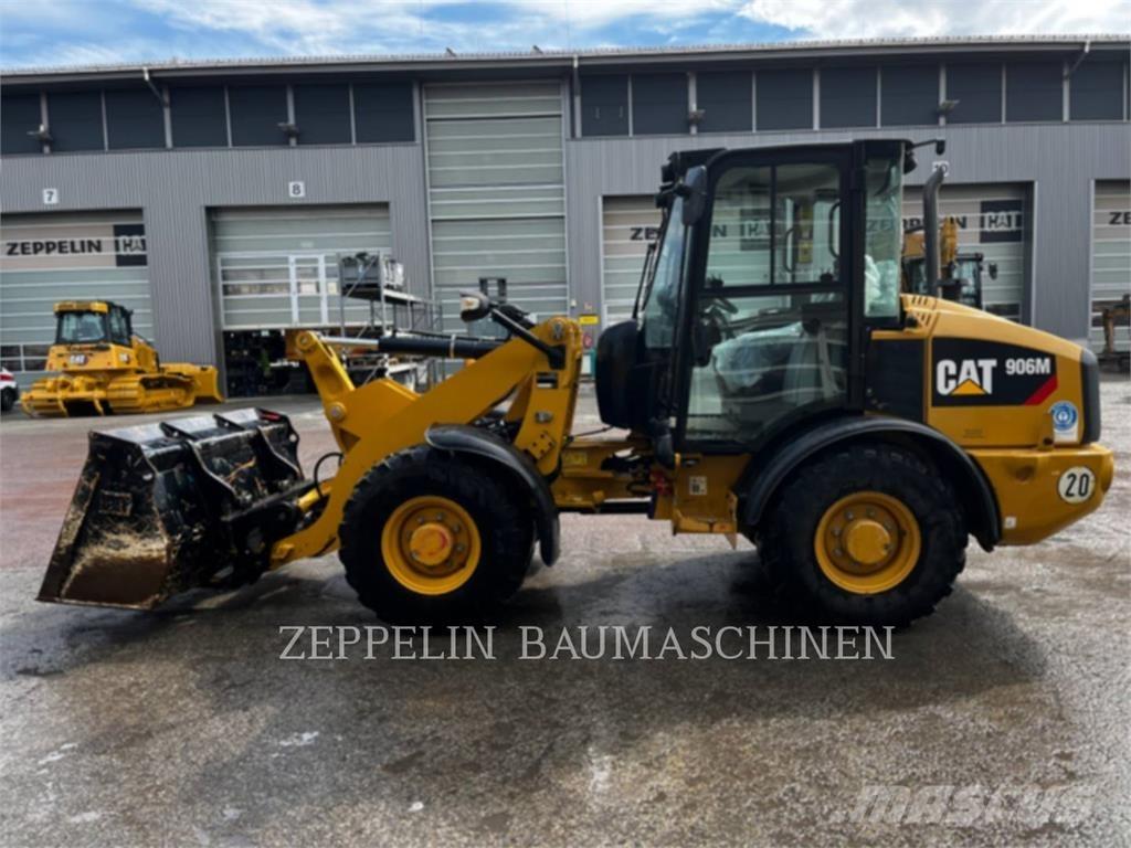 CAT 906M Incarcator pe pneuri