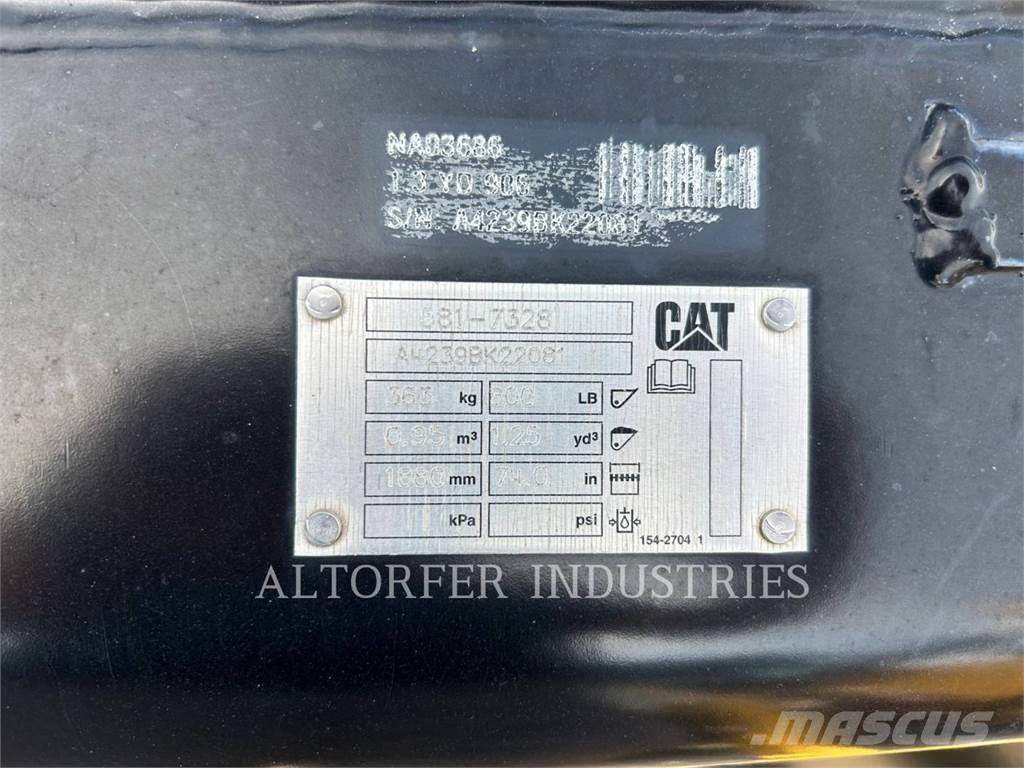 CAT 907-14 Incarcator pe pneuri