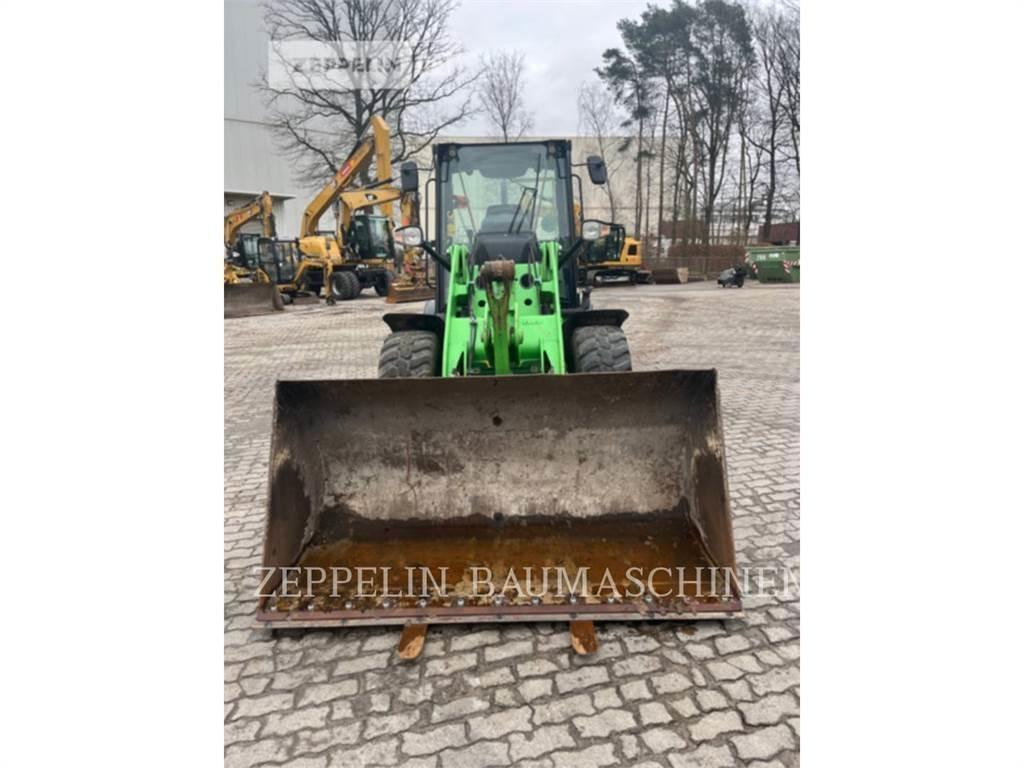 CAT 907M Incarcator pe pneuri