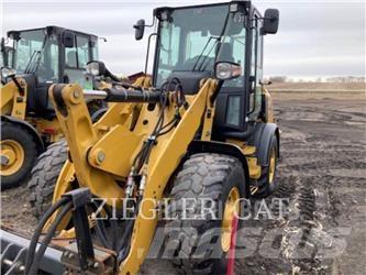 CAT 907M Incarcator pe pneuri