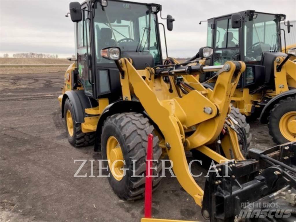 CAT 907M Incarcator pe pneuri