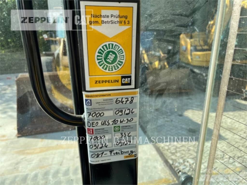 CAT 907M Incarcator pe pneuri