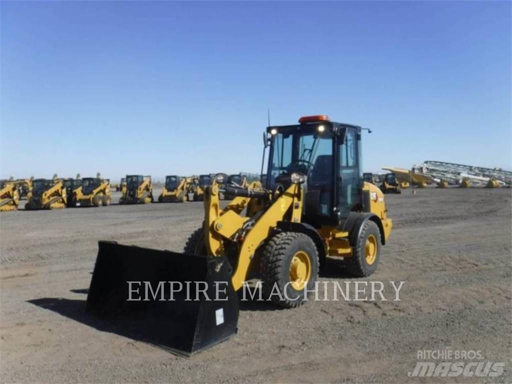 CAT 907M Incarcator pe pneuri
