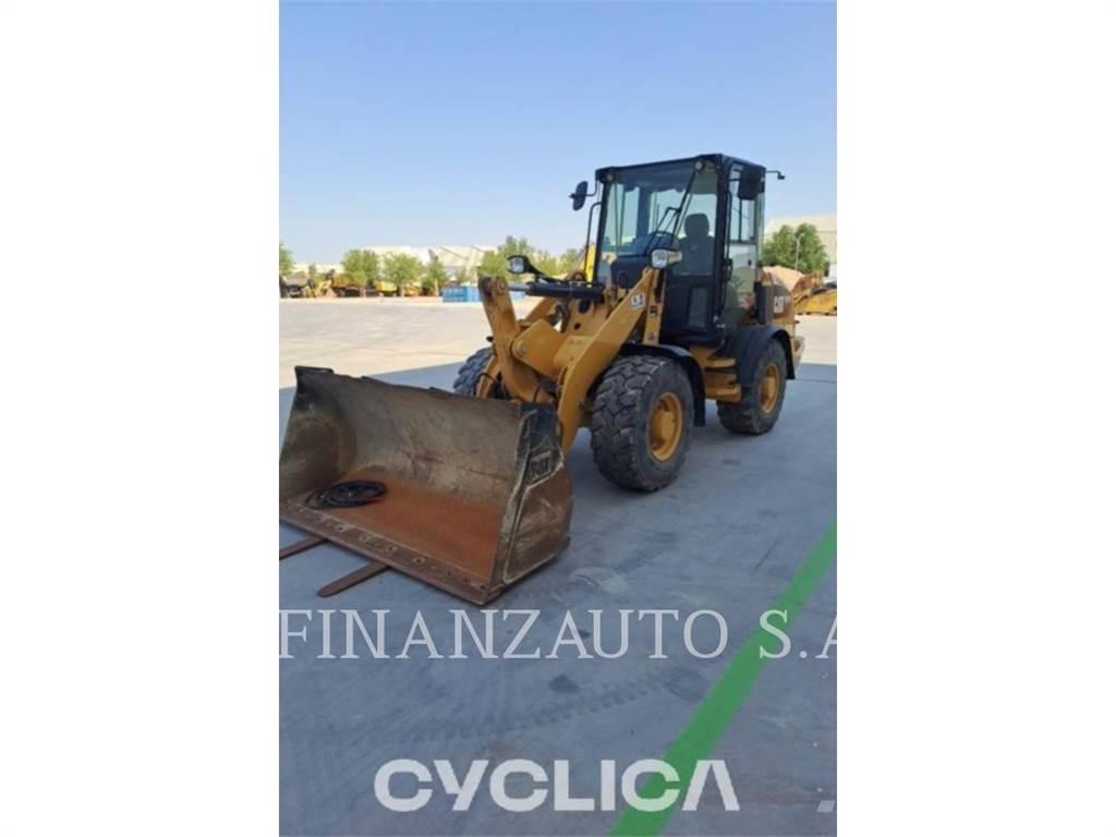 CAT 907M Incarcator pe pneuri