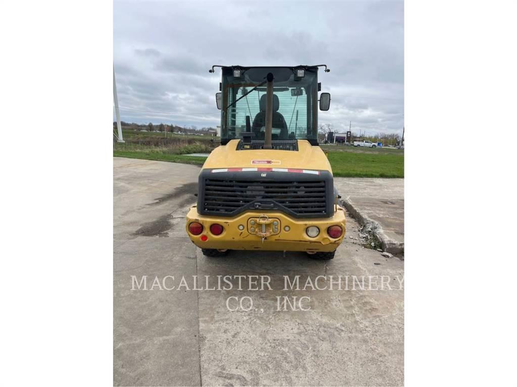 CAT 907M Incarcator pe pneuri