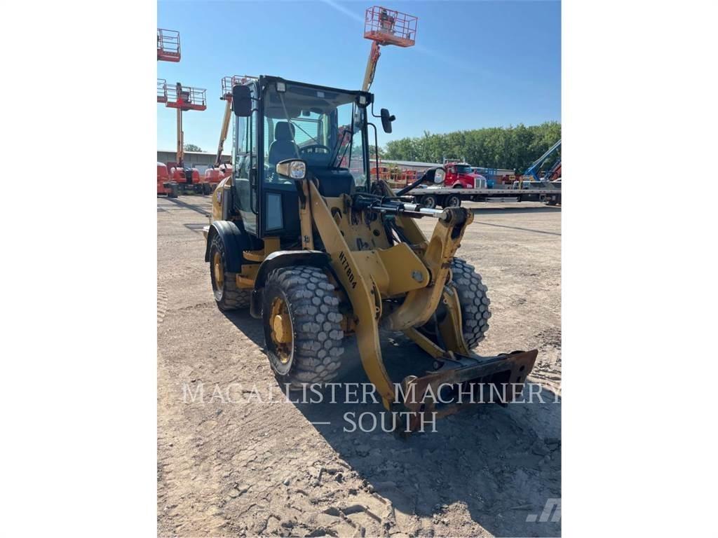 CAT 907M Incarcator pe pneuri