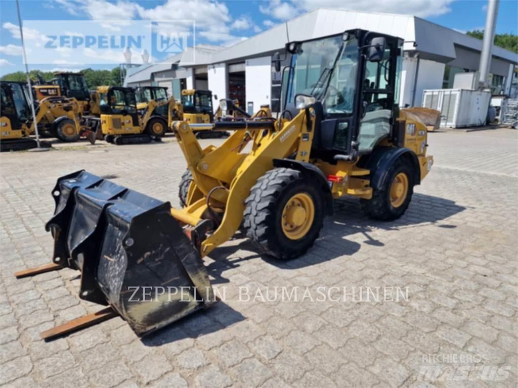 CAT 907M Incarcator pe pneuri