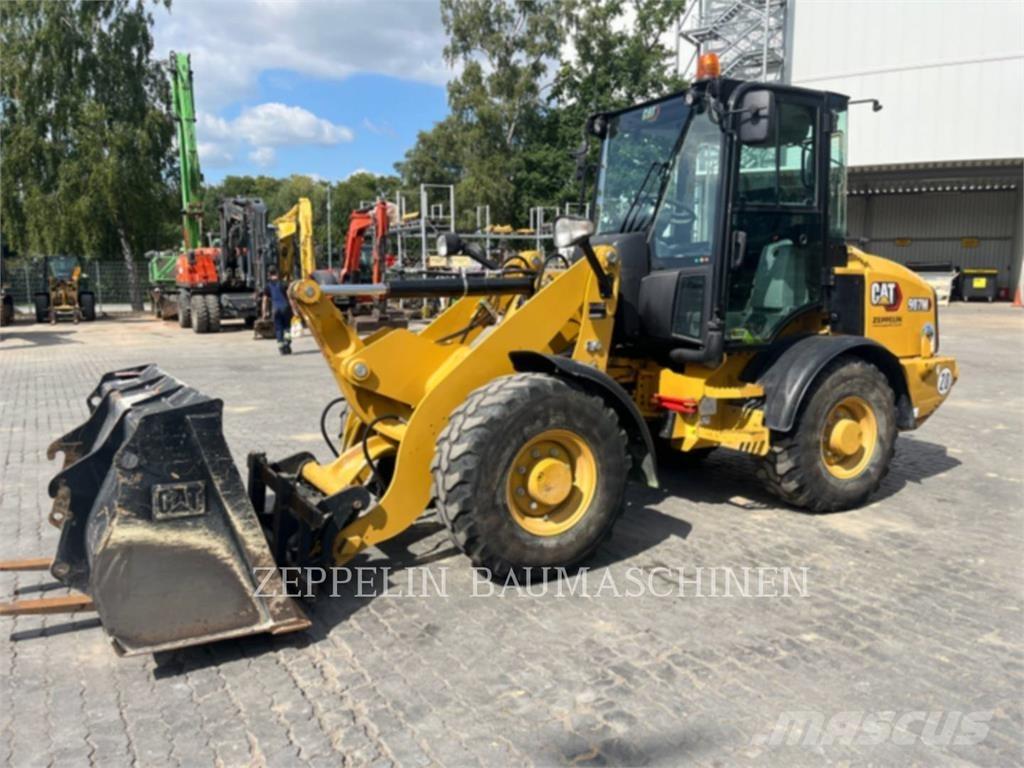 CAT 907M Incarcator pe pneuri