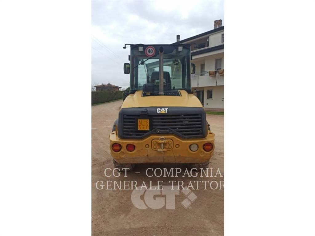 CAT 908 Incarcator pe pneuri