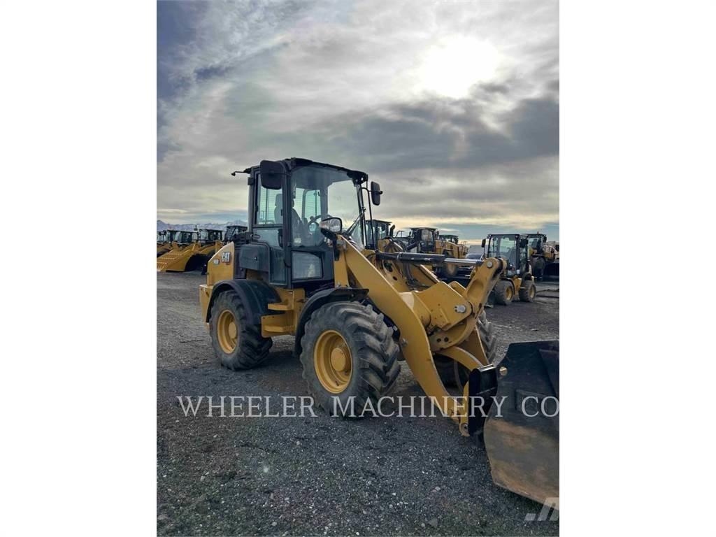 CAT 908 Incarcator pe pneuri