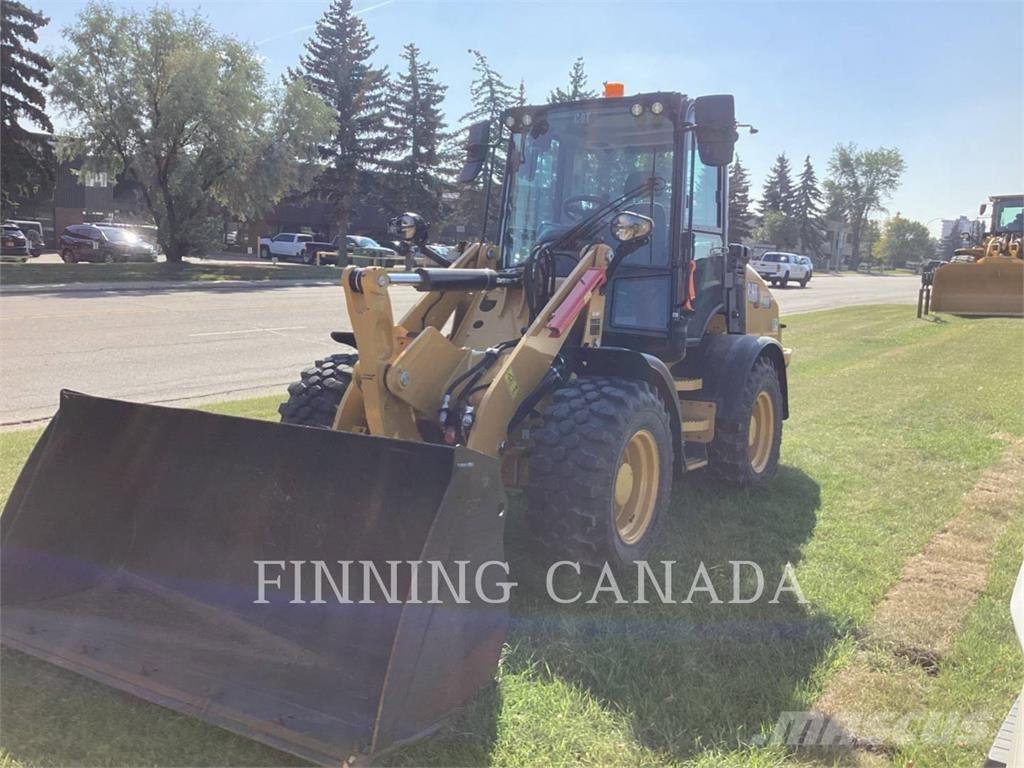 CAT 908 Incarcator pe pneuri