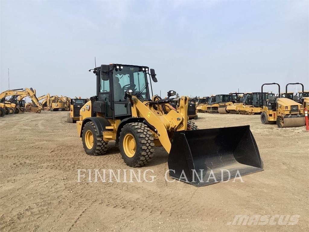 CAT 908 Incarcator pe pneuri