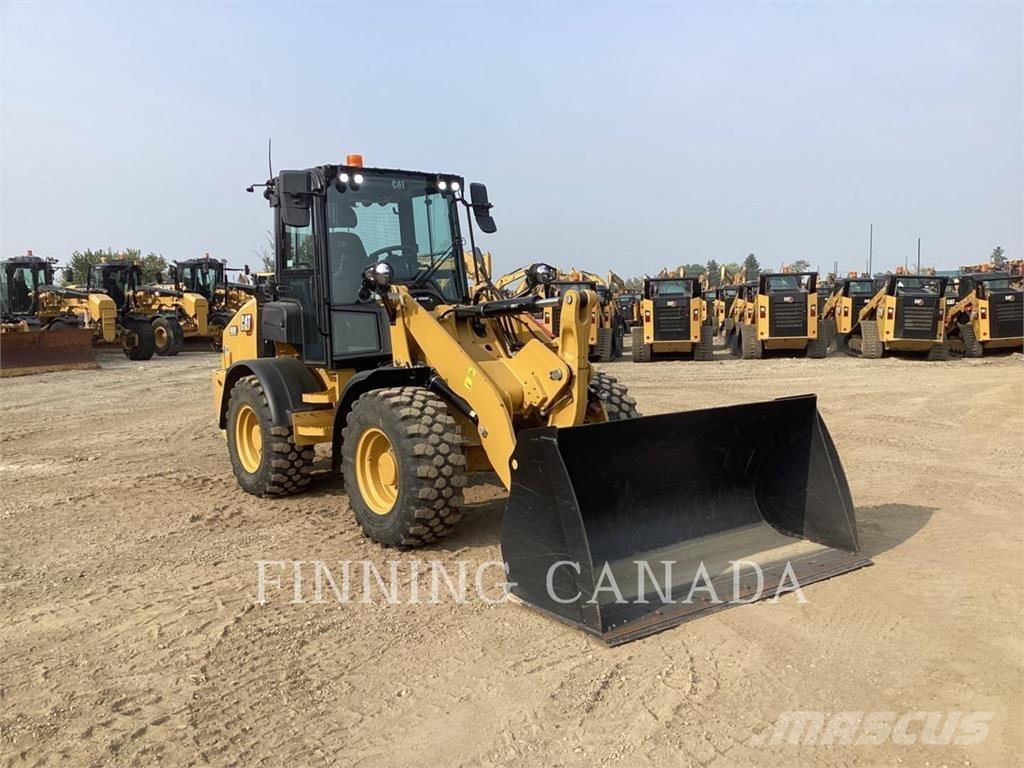 CAT 908 Incarcator pe pneuri