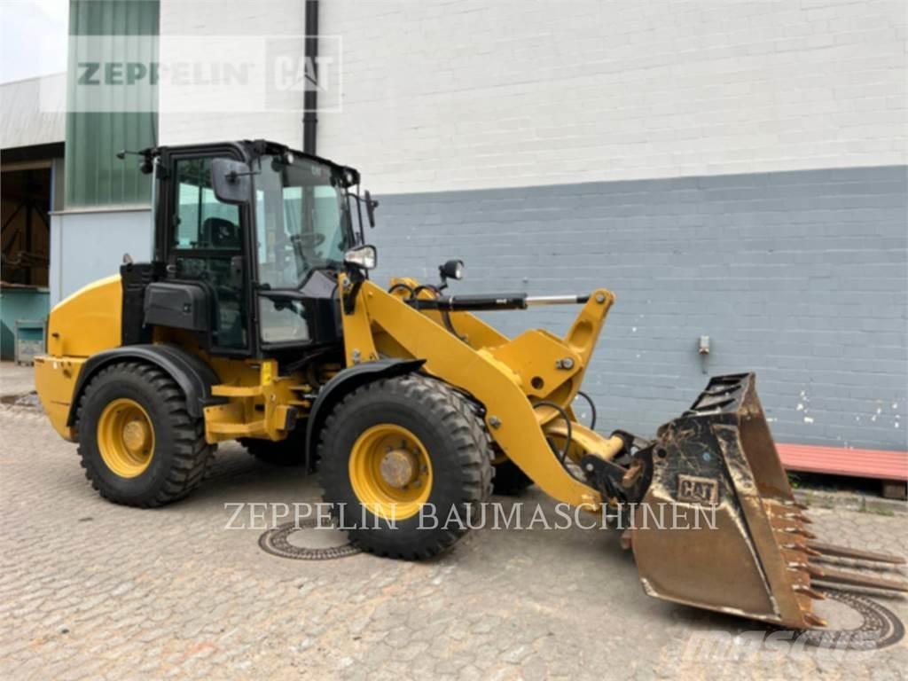CAT 908-14 Incarcator pe pneuri