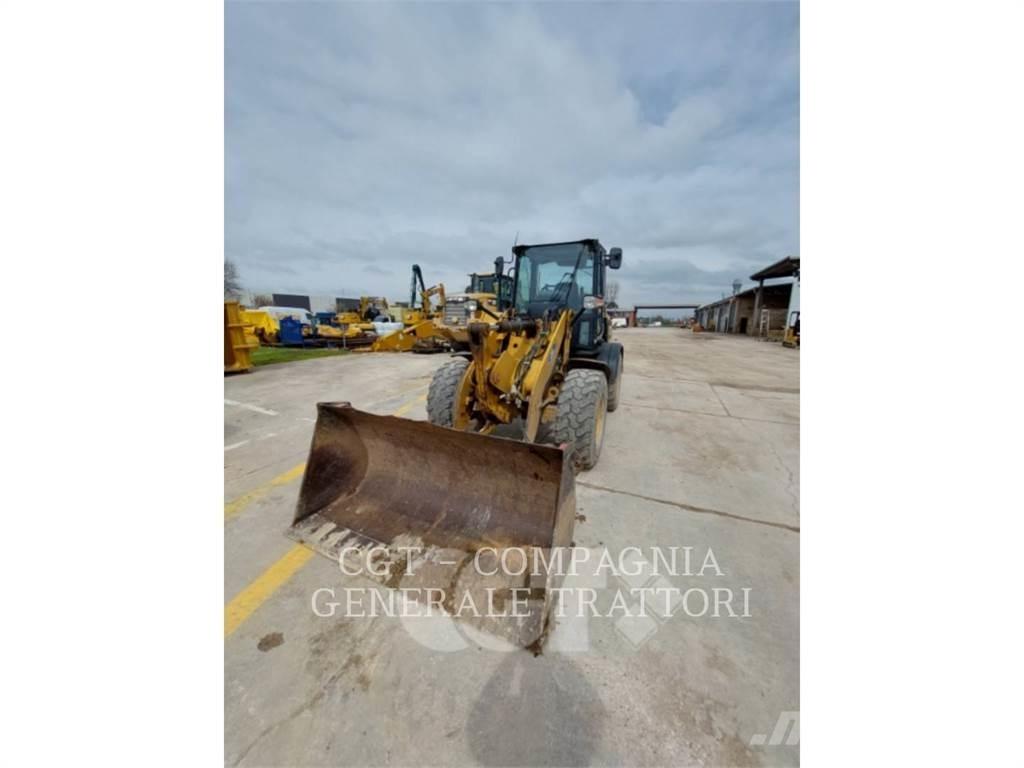 CAT 908 M Incarcator pe pneuri