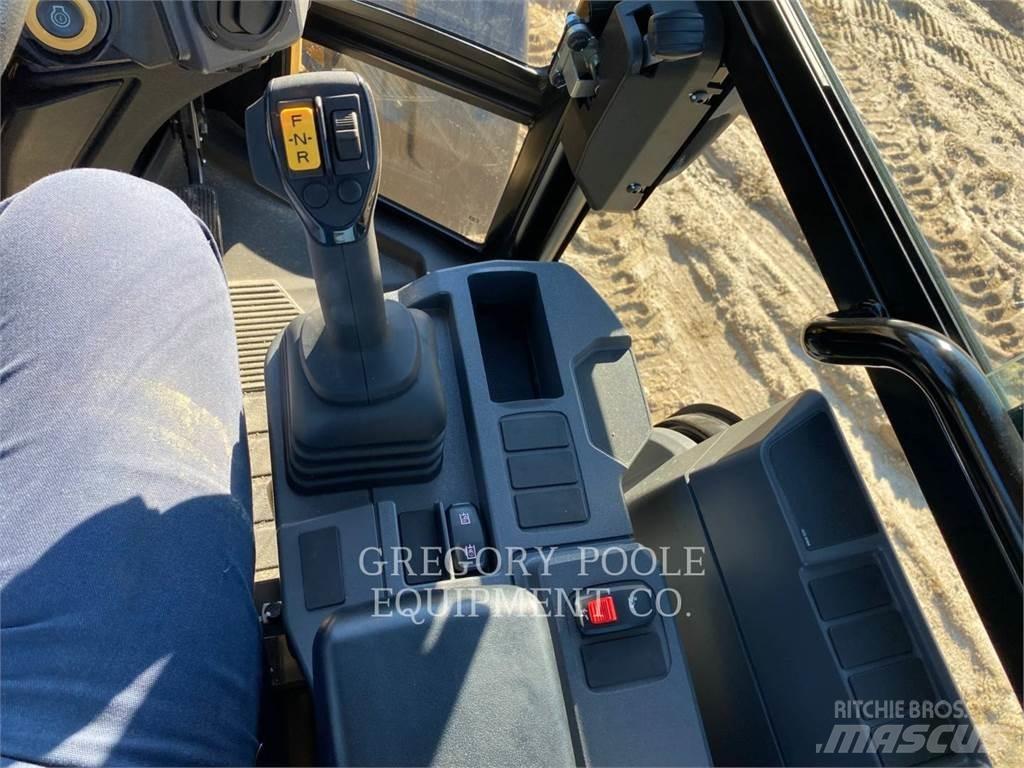 CAT 90814 Incarcator pe pneuri
