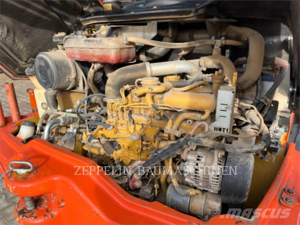 CAT 908H Incarcator pe pneuri