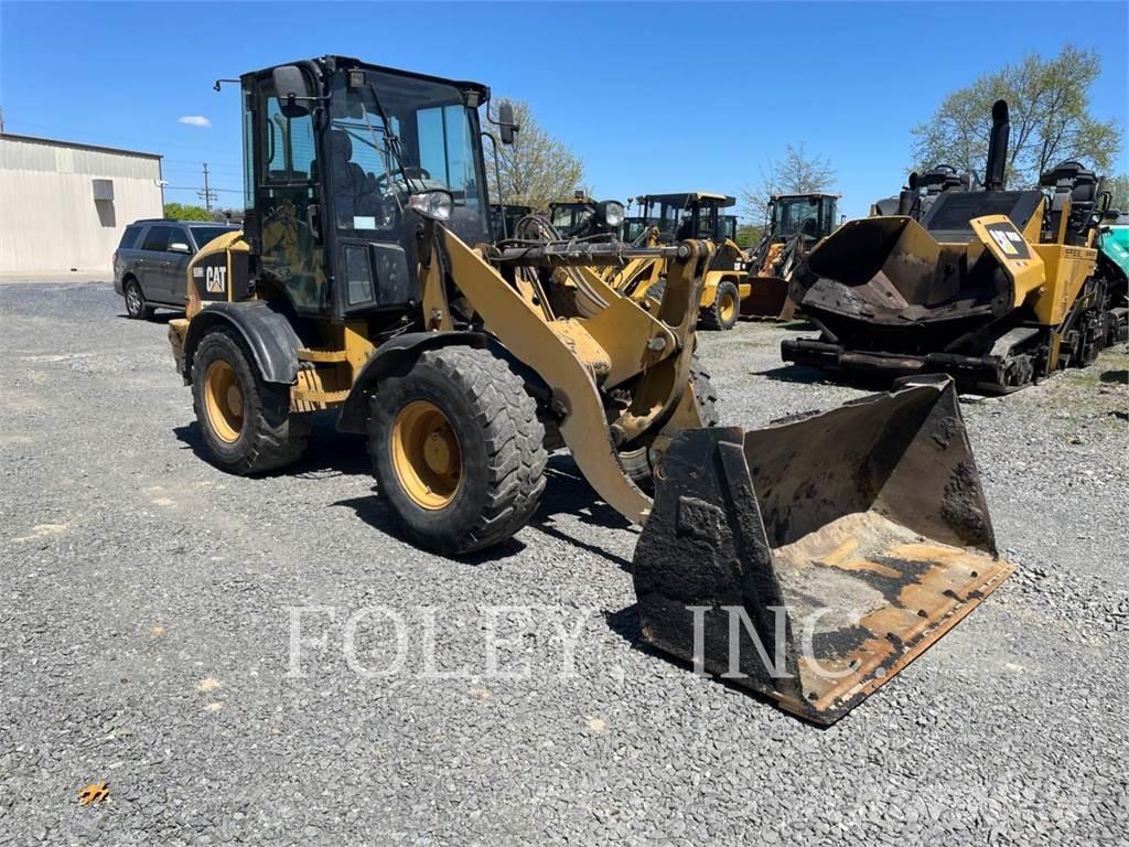 CAT 908H2 Incarcator pe pneuri