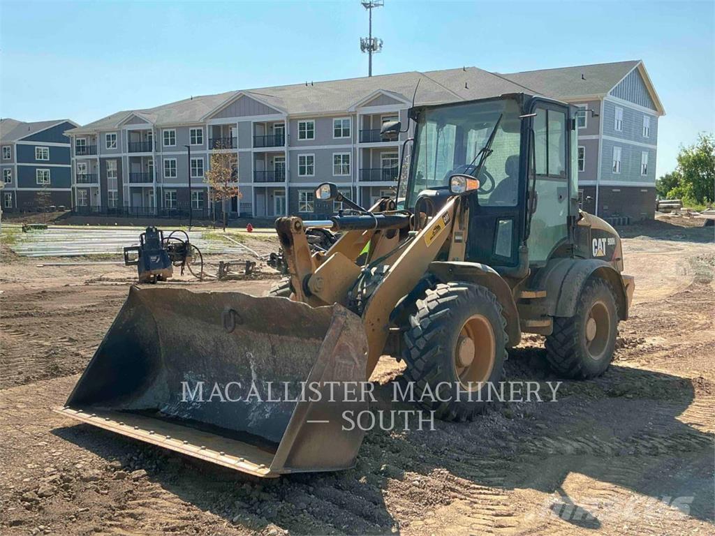 CAT 908H2 Incarcator pe pneuri