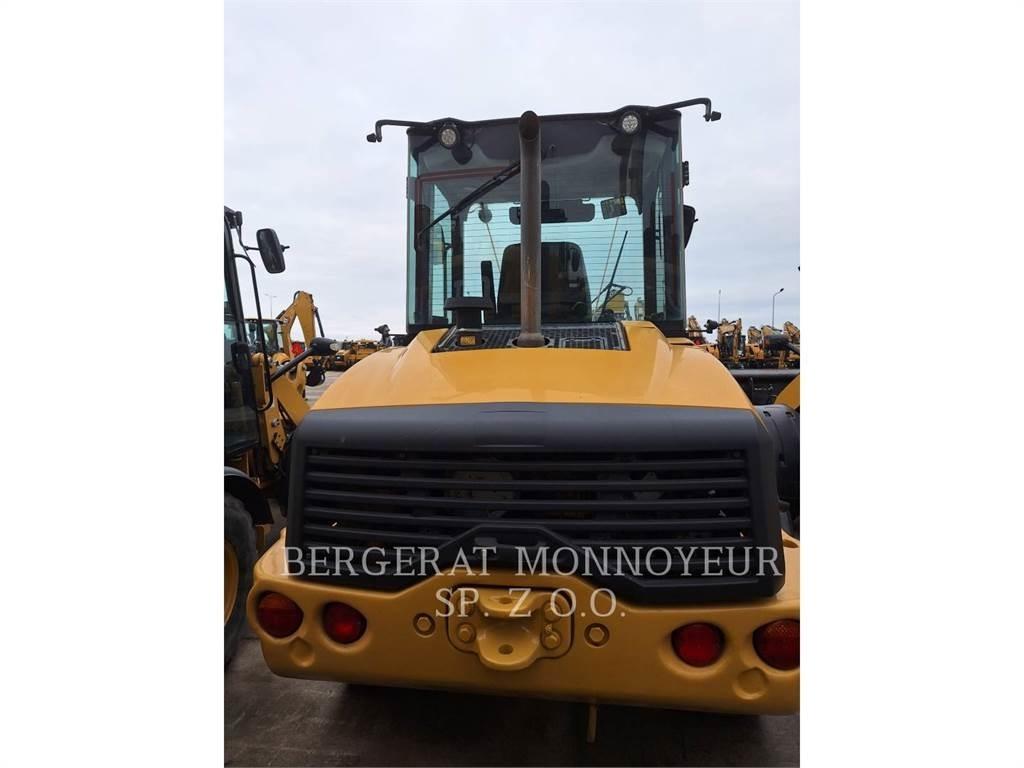 CAT 908M Incarcator pe pneuri