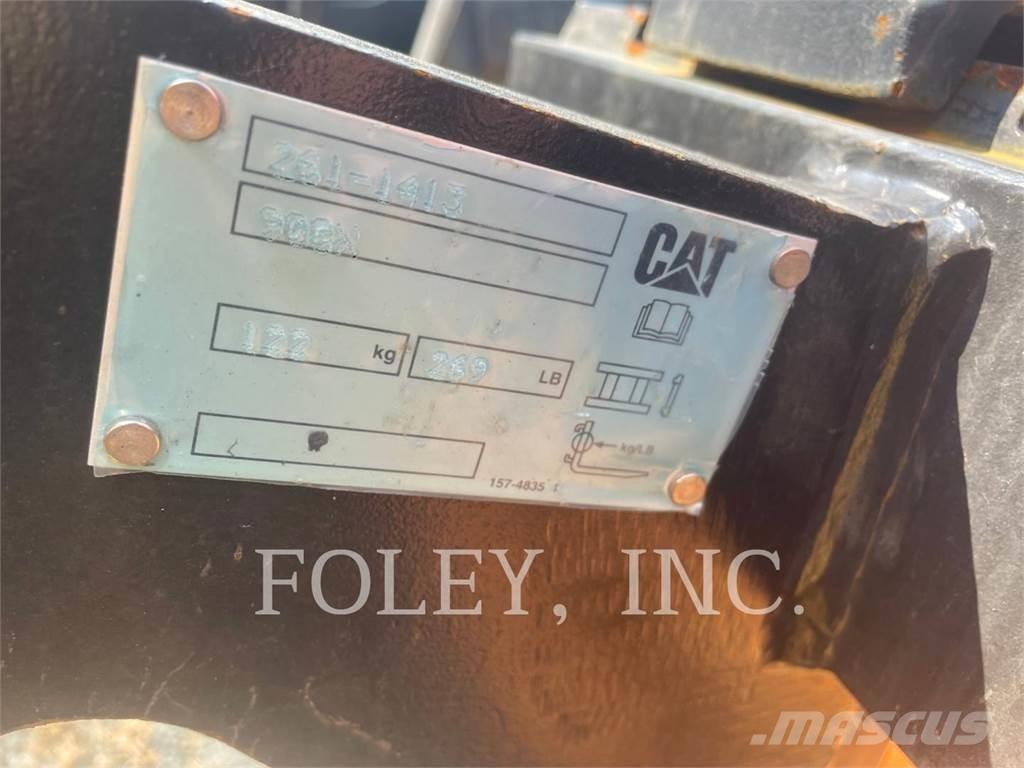 CAT 908M Incarcator pe pneuri