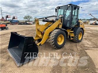CAT 908M Incarcator pe pneuri