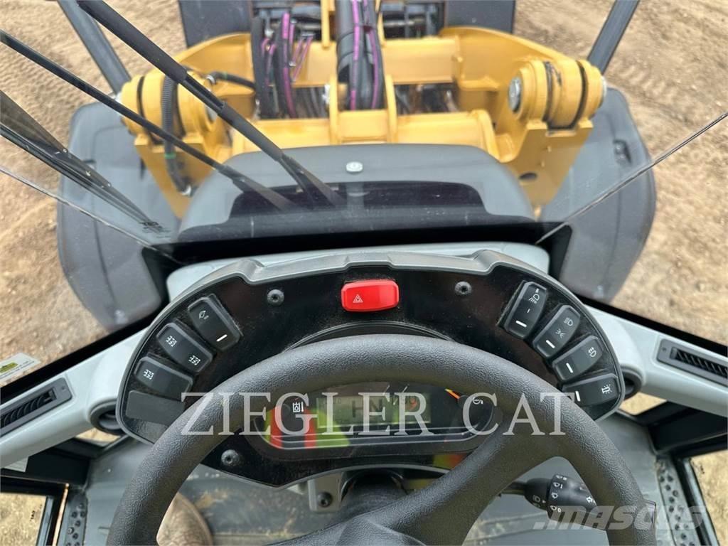 CAT 908M Incarcator pe pneuri