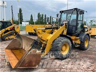 CAT 908M Incarcator pe pneuri
