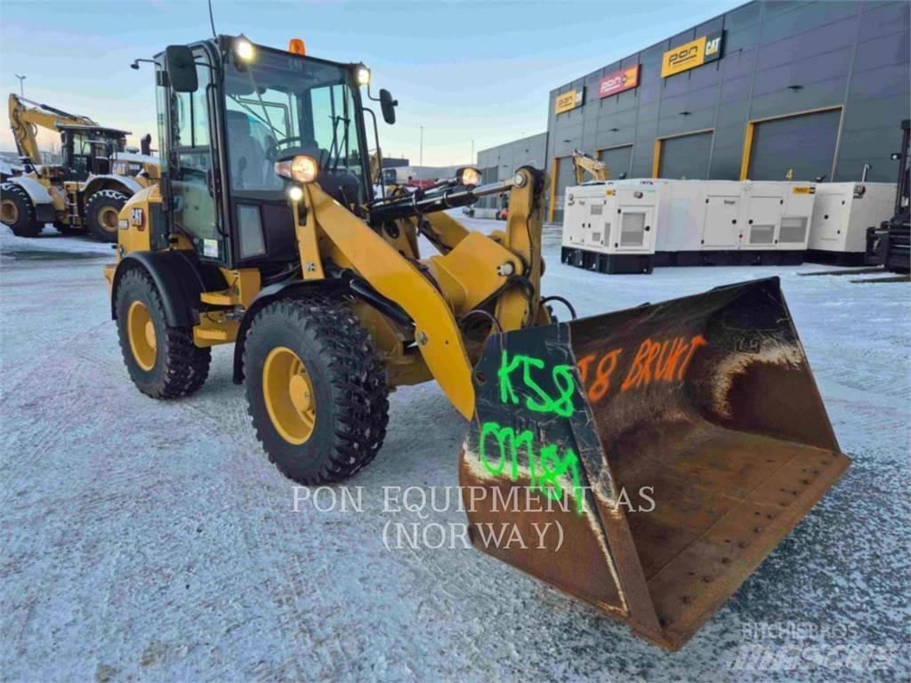 CAT 908M Incarcator pe pneuri
