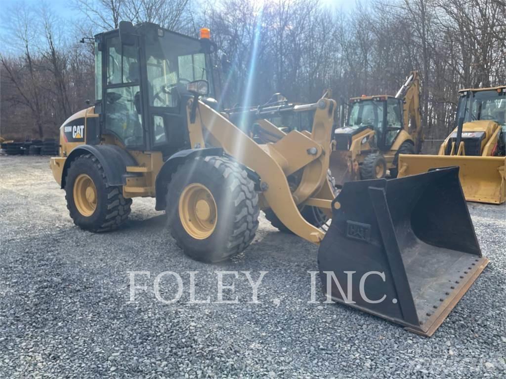 CAT 908M Incarcator pe pneuri