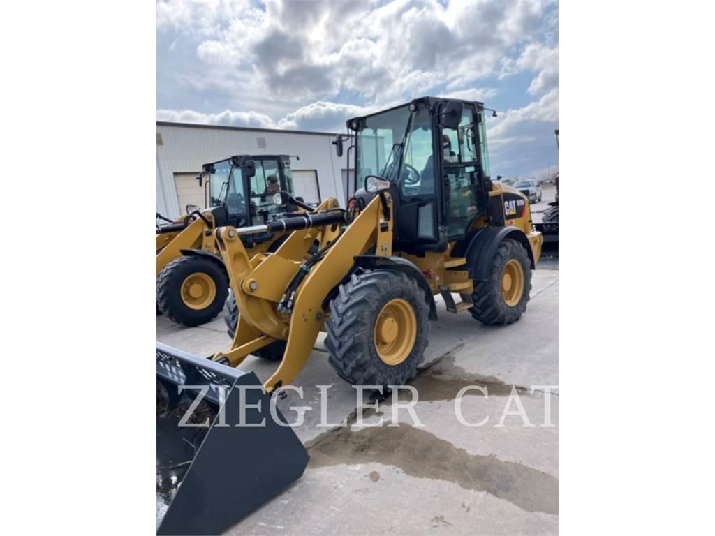 CAT 908M Incarcator pe pneuri